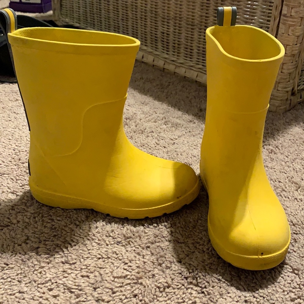 Rain boots